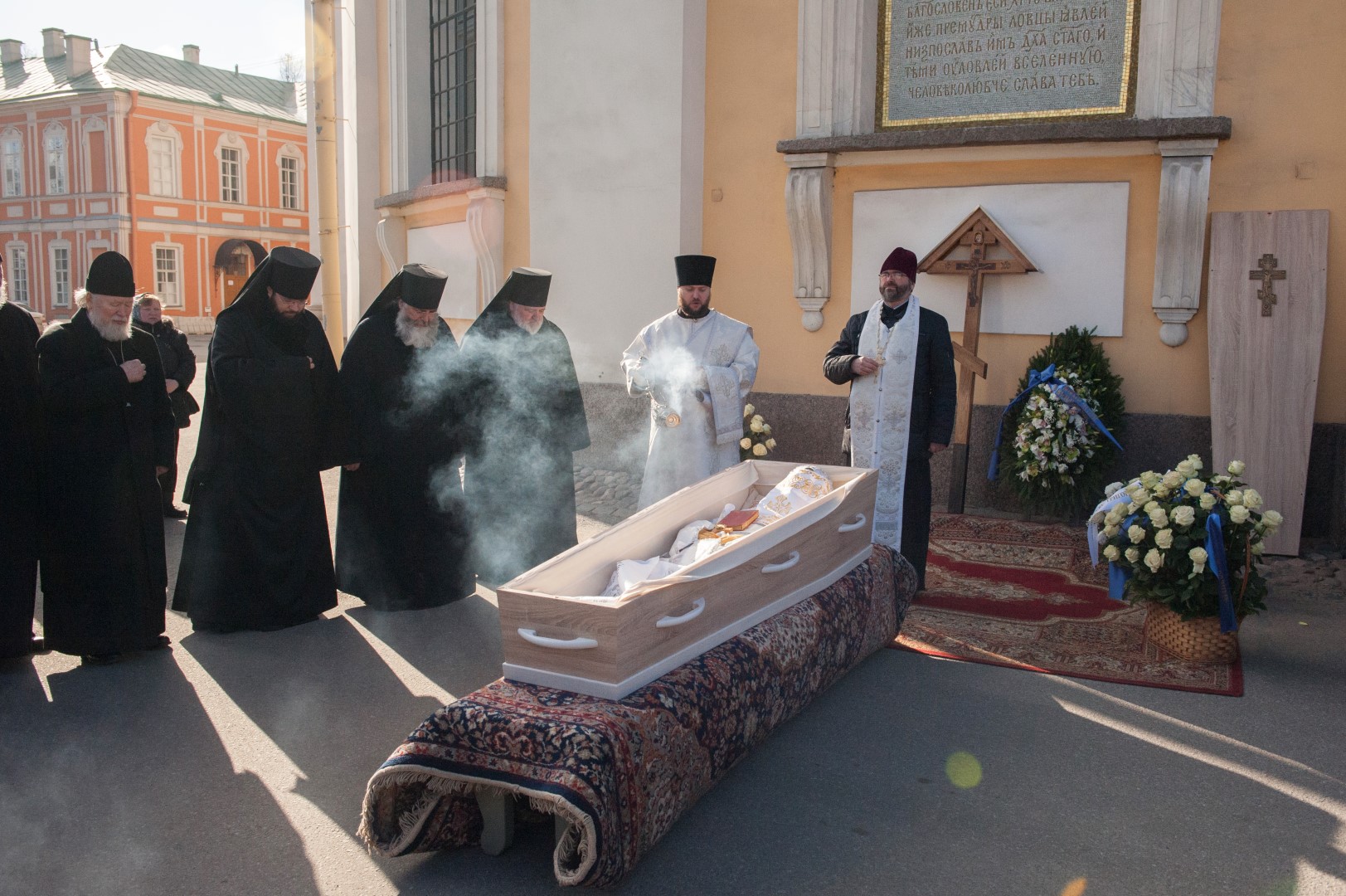 Отпевание прощание. Погребение священнослужителей.